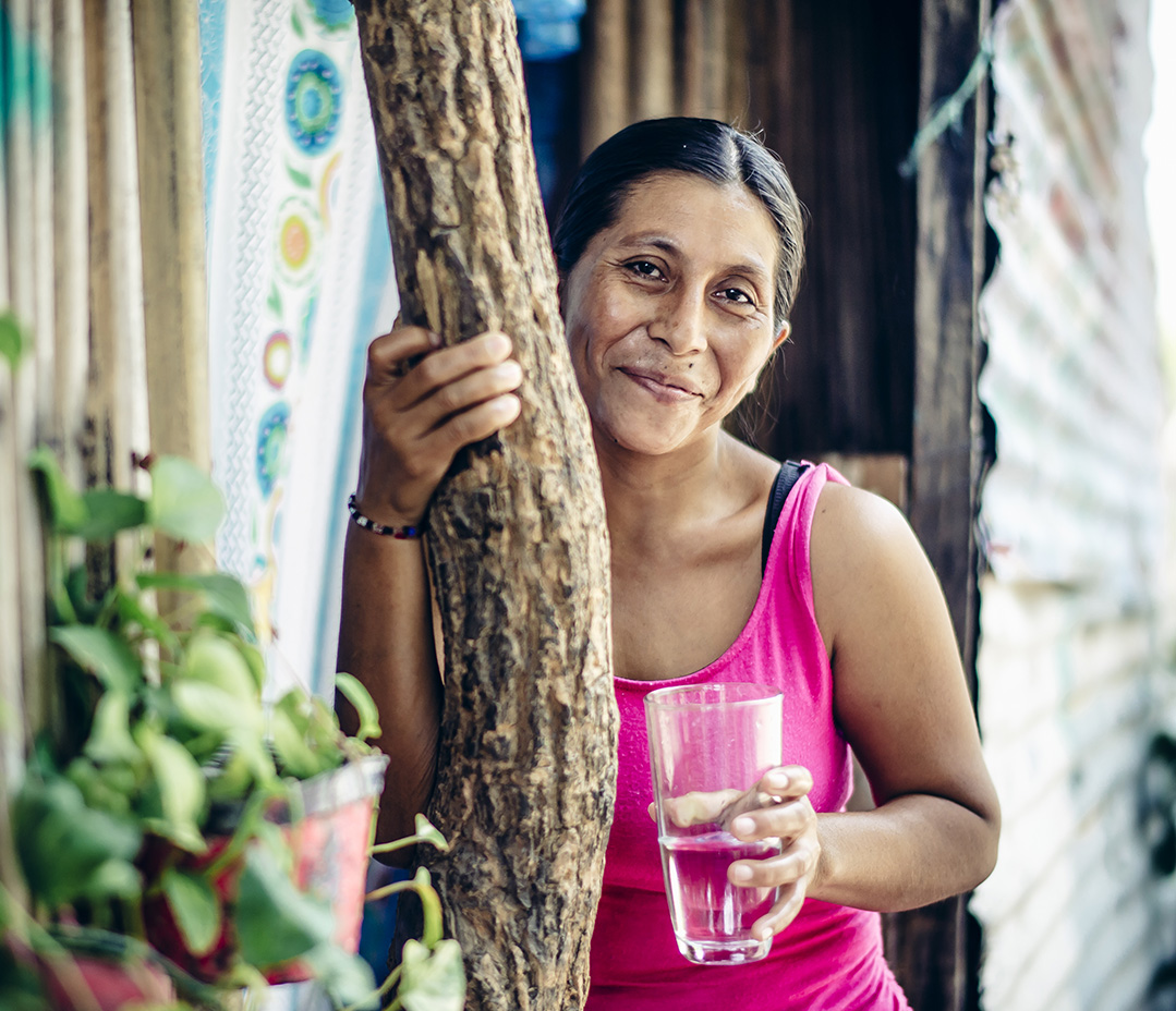 Hortencia Tomas Perez, 32, and family. Water Mission - El Encanto, Mexico 2016